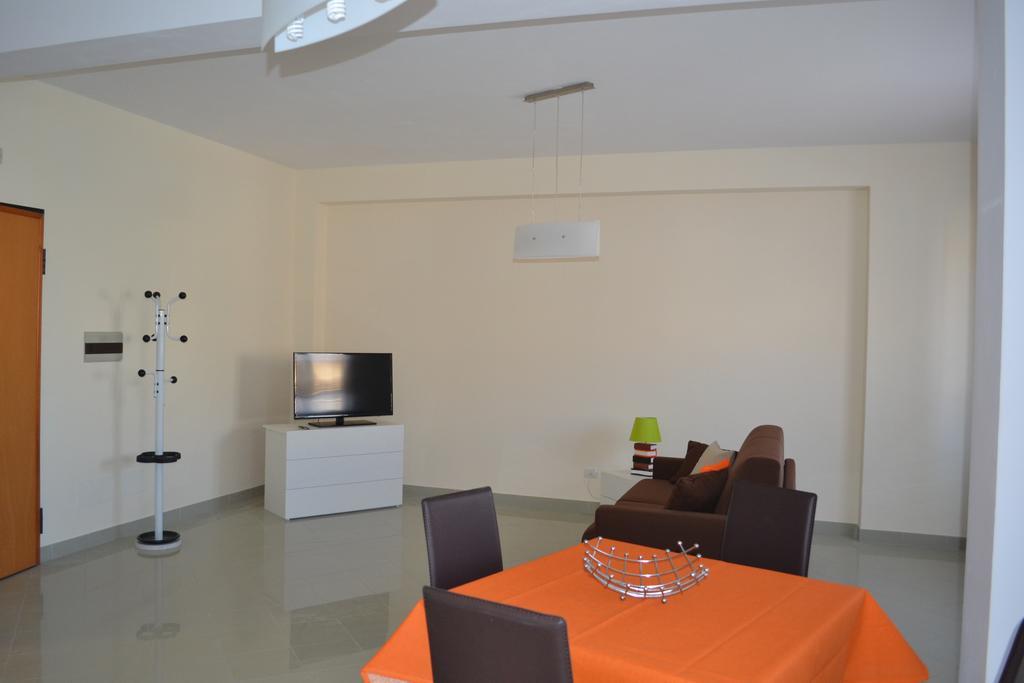 Bilocale Giacomo Matteotti Mazara del Vallo Habitación foto